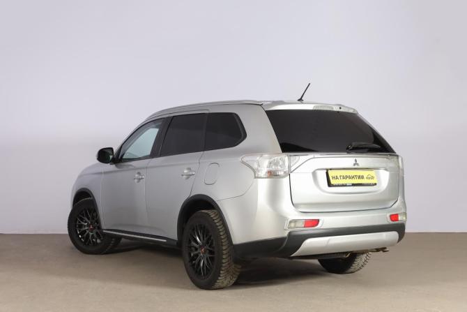 Mitsubishi Outlander II Рестайлинг с пробегом 2014 года, цена 1 899 000 рублей, 200003 км, внедорожник, Автокод Объявления