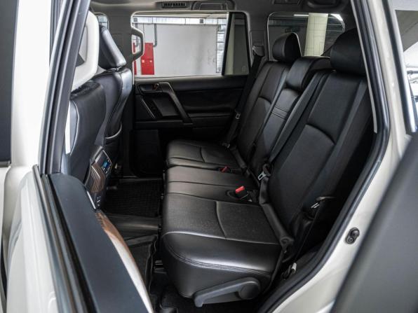 Toyota Land Cruiser Prado 150 Series Рестайлинг 3 с пробегом 2023 года, цена 7 889 000 рублей, 15958 км, внедорожник, Автокод Объявления