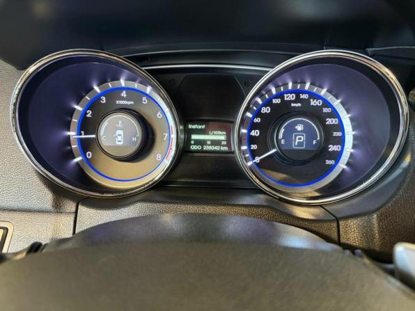 Hyundai Sonata VI (YF) с пробегом 2011 года, цена 1 058 000 рублей, 238341 км, седан, Автокод Объявления