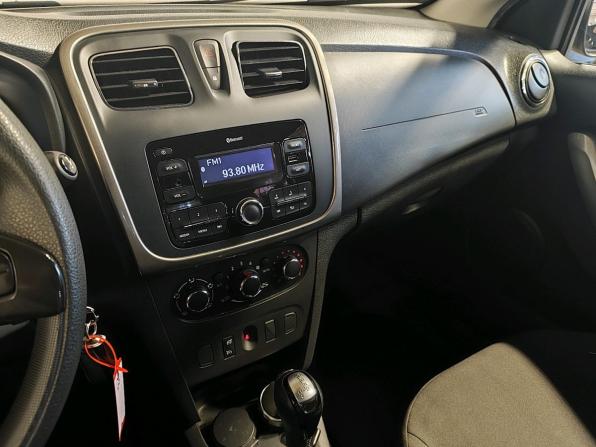 Renault Sandero II с пробегом 2018 года, цена 1 199 000 рублей, 76772 км, хэтчбек, Автокод Объявления