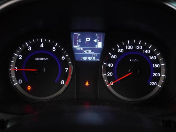 Hyundai Solaris I Рестайлинг с пробегом 2014 года, цена 1 050 000 рублей, 198968 км, седан, Автокод Объявления