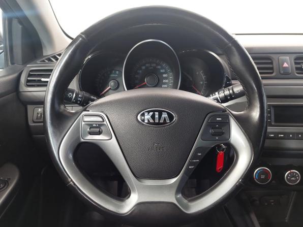 Kia Rio III Рестайлинг с пробегом 2017 года, цена 1 090 000 рублей, 96000 км, хэтчбек, Автокод Объявления