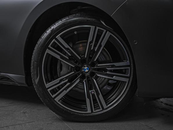 BMW 7 серии VII (G70) с пробегом 2022 года, цена 14 999 000 рублей, 4770 км, седан, Автокод Объявления
