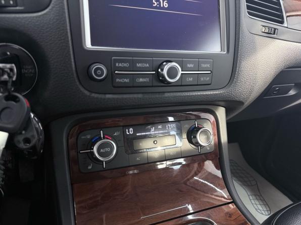 Volkswagen Touareg II с пробегом 2011 года, цена 2 099 000 рублей, 147252 км, внедорожник, Автокод Объявления