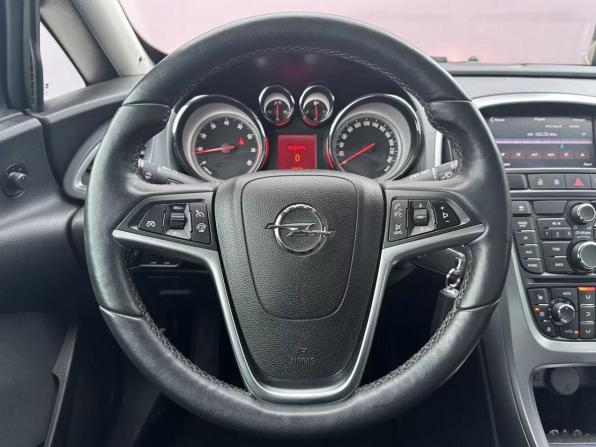 Opel Astra J Рестайлинг с пробегом 2014 года, цена 1 139 000 рублей, 69532 км, хэтчбек, Автокод Объявления