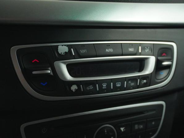 Renault Fluence I с пробегом 2012 года, цена 590 000 рублей, 225694 км, седан, Автокод Объявления