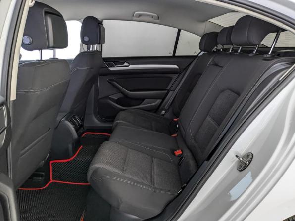 Volkswagen Passat B8 с пробегом 2019 года, цена 2 090 000 рублей, 116847 км, седан, Автокод Объявления