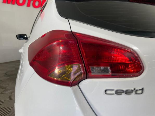 Kia Ceed II с пробегом 2014 года, цена 821 000 рублей, 157000 км, хэтчбек, Автокод Объявления