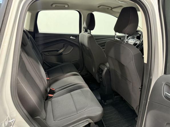 Ford Kuga II Рестайлинг с пробегом 2017 года, цена 1 769 800 рублей, 80000 км, внедорожник, Автокод Объявления