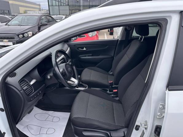 Kia Rio IV Рестайлинг с пробегом 2020 года, цена 1 749 000 рублей, 65498 км, хэтчбек, Автокод Объявления
