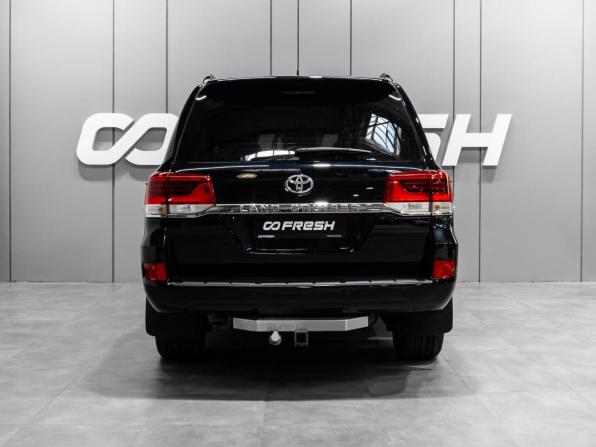 Toyota Land Cruiser 200 Series Рестайлинг 2 с пробегом 2018 года, цена 6 800 000 рублей, 241900 км, внедорожник, Автокод Объявления