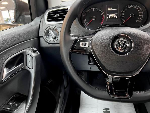 Volkswagen Polo V Рестайлинг с пробегом 2016 года, цена 1 215 000 рублей, 114839 км, седан, Автокод Объявления