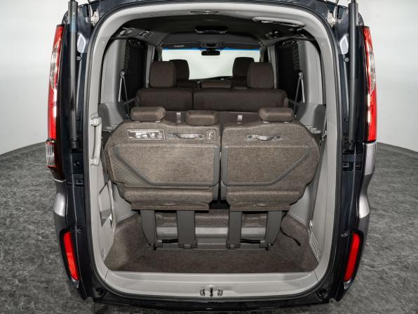 Honda Stepwgn V Рестайлинг с пробегом 2017 года, цена 1 850 500 рублей, 115163 км, минивэн, Автокод Объявления