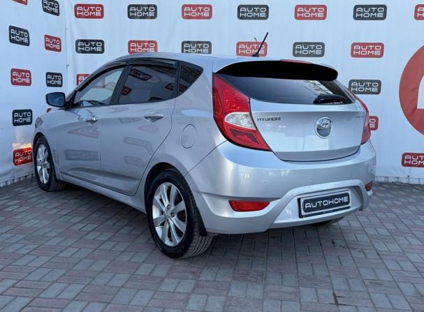 Hyundai Solaris I с пробегом 2012 года, цена 649 990 рублей, 132233 км, хэтчбек, Автокод Объявления