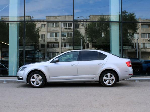 Skoda Octavia III (A7) Рестайлинг с пробегом 2019 года, цена 1 840 000 рублей, 132906 км, лифтбек, Автокод Объявления