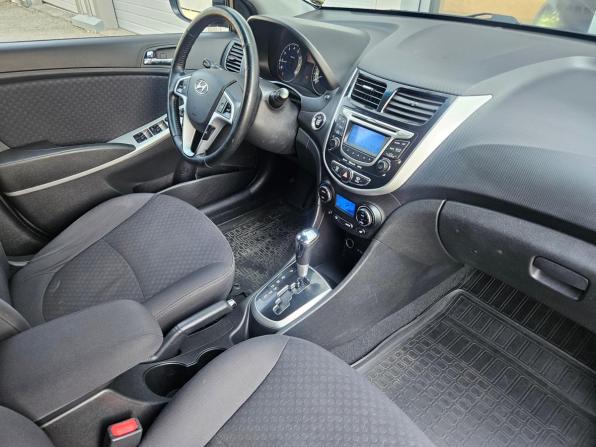 Hyundai Solaris I с пробегом 2012 года, цена 787 000 рублей, 119000 км, хэтчбек, Автокод Объявления