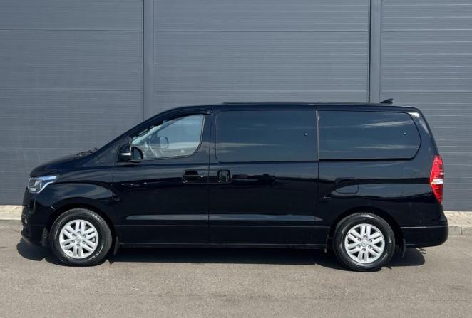 Hyundai H-1 II Рестайлинг 2 с пробегом 2021 года, цена 2 970 000 рублей, 119684 км, минивэн, Автокод Объявления