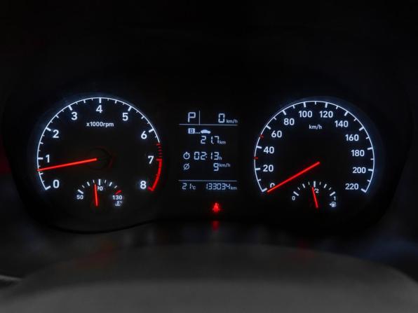 Hyundai Solaris II с пробегом 2019 года, цена 975 000 рублей, 133029 км, седан, Автокод Объявления