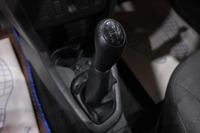Renault Logan II Рестайлинг с пробегом 2019 года, цена 799 000 рублей, 53000 км, седан, Автокод Объявления