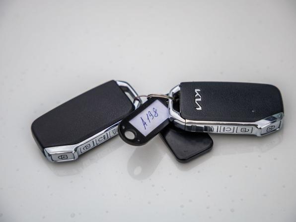 Kia K5 III с пробегом 2021 года, цена 2 478 000 рублей, 102954 км, седан, Автокод Объявления