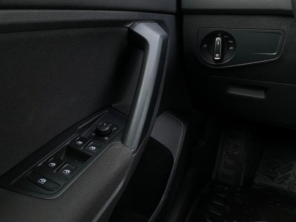 Volkswagen Tiguan II Рестайлинг с пробегом 2021 года, цена 3 152 200 рублей, 81708 км, внедорожник, Автокод Объявления