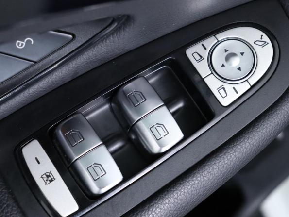 Mercedes-Benz GLC I (X253) Рестайлинг с пробегом 2019 года, цена 3 497 800 рублей, 131896 км, внедорожник, Автокод Объявления