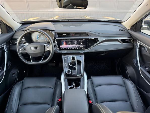 Geely Atlas Pro с пробегом 2022 года, цена 1 850 000 рублей, 73684 км, внедорожник, Автокод Объявления