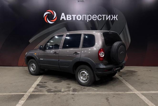 Chevrolet Niva I Рестайлинг с пробегом 2015 года, цена 590 000 рублей, 240000 км, внедорожник, Автокод Объявления