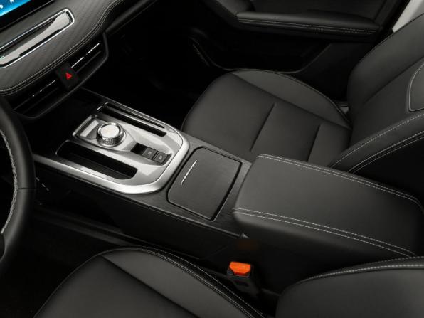 Haval Jolion I с пробегом 2023 года, цена 2 070 000 рублей, 4050 км, внедорожник, Автокод Объявления
