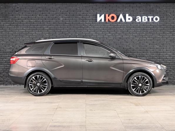 Lada (ВАЗ) Vesta I с пробегом 2021 года, цена 1 300 000 рублей, 92626 км, универсал, Автокод Объявления