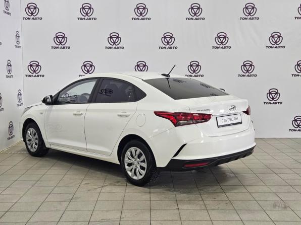 Hyundai Solaris II Рестайлинг с пробегом 2021 года, цена 1 161 000 рублей, 156579 км, седан, Автокод Объявления