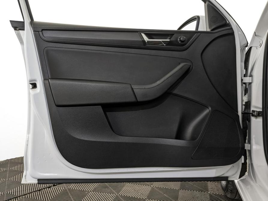 Skoda Rapid I Рестайлинг Москва  - изображение 19