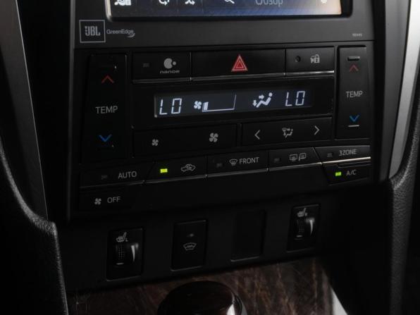 Toyota Camry VII (XV50) Рестайлинг с пробегом 2015 года, цена 2 199 000 рублей, 207333 км, седан, Автокод Объявления