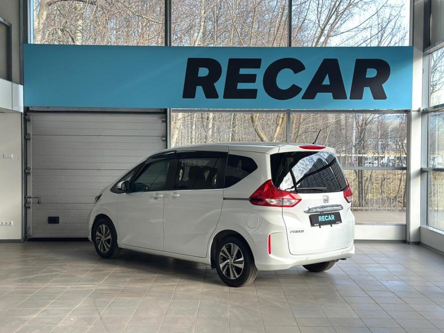 Honda Freed II Рестайлинг Санкт-Петербург  - изображение 3
