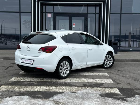 Opel Astra J с пробегом 2012 года, цена 597 000 рублей, 160500 км, хэтчбек, Автокод Объявления
