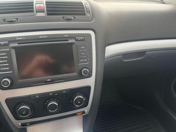 Skoda Octavia II (A5) Рестайлинг с пробегом 2011 года, цена 799 900 рублей, 168001 км, лифтбек, Автокод Объявления