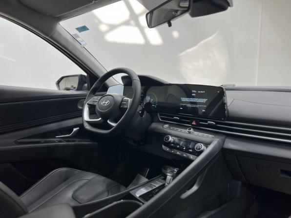 Hyundai Elantra VII (CN7) Рестайлинг с пробегом 2025 года, цена 2 490 000 рублей, 30 км, седан, Автокод Объявления