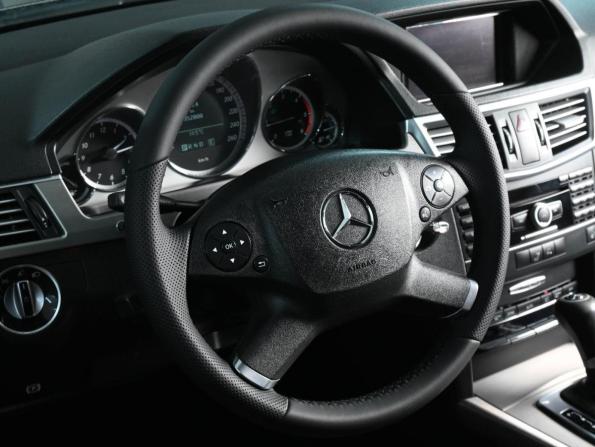 Mercedes-Benz E-Класс IV (W212 S212 C207) с пробегом 2010 года, цена 1 299 000 рублей, 352800 км, седан, Автокод Объявления