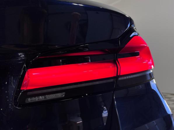 BMW 5 серии VII (G30/G31/G38) Рестайлинг с пробегом 2022 года, цена 4 999 000 рублей, 51744 км, седан, Автокод Объявления