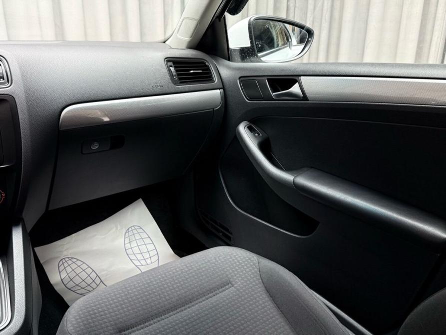 Volkswagen Jetta VI Рестайлинг Ижевск  - изображение 12
