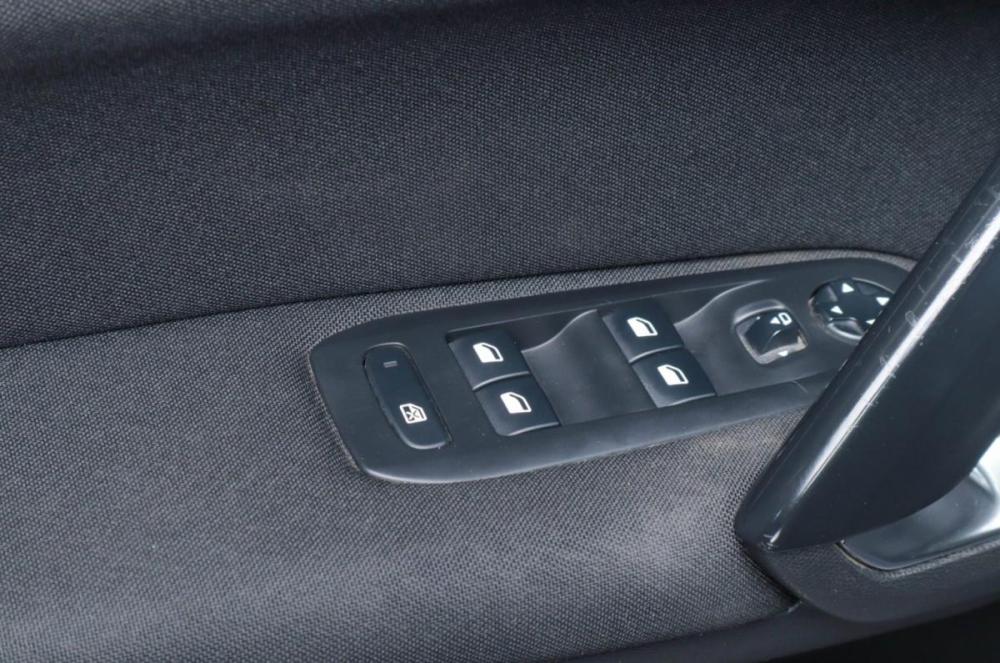 Peugeot 308 II Рестайлинг Челябинск  - изображение 9