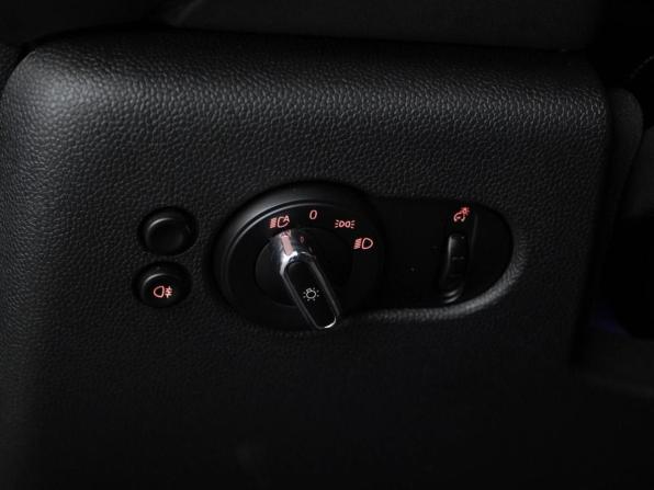 Mini Hatch III (F55/F56) Рестайлинг с пробегом 2019 года, цена 3 049 050 рублей, 119797 км, хэтчбек, Автокод Объявления
