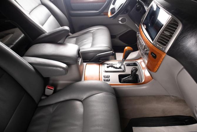 Lexus LX II Рестайлинг с пробегом 2003 года, цена 1 949 000 рублей, 330000 км, внедорожник, Автокод Объявления
