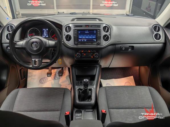 Volkswagen Tiguan I Рестайлинг с пробегом 2012 года, цена 1 058 000 рублей, 170000 км, внедорожник, Автокод Объявления