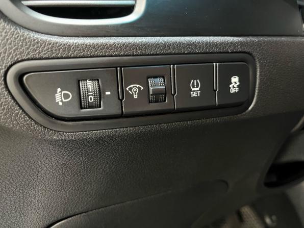 Kia Rio IV с пробегом 2017 года, цена 980 000 рублей, 120887 км, седан, Автокод Объявления