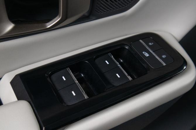 JETOUR DASHING I с пробегом 2024 года, цена 2 119 000 рублей, 45600 км, внедорожник, Автокод Объявления