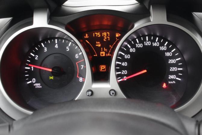 Nissan Juke I с пробегом 2012 года, цена 1 200 000 рублей, 175196 км, внедорожник, Автокод Объявления