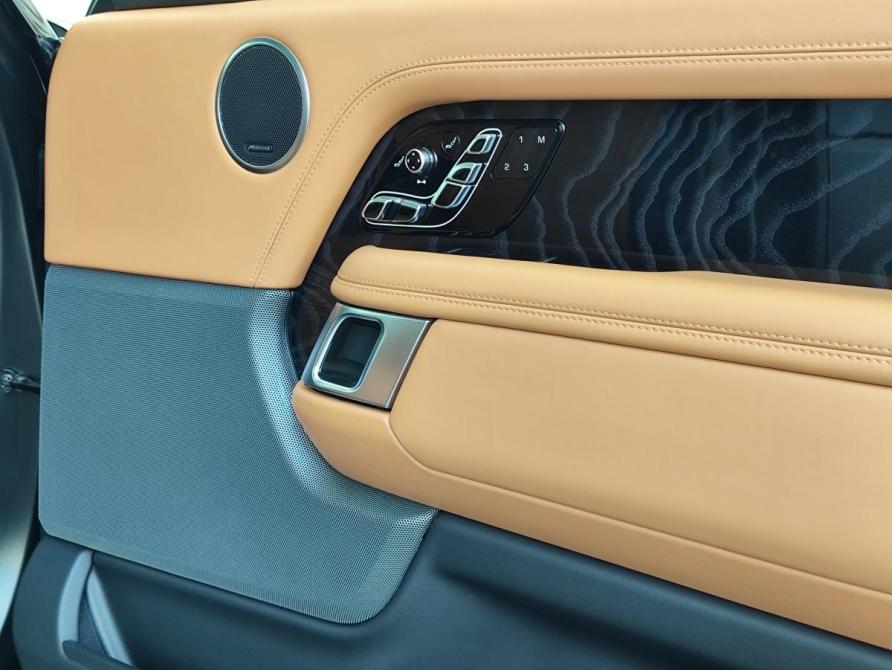 Land Rover Range Rover IV Рестайлинг Санкт-Петербург  - изображение 28