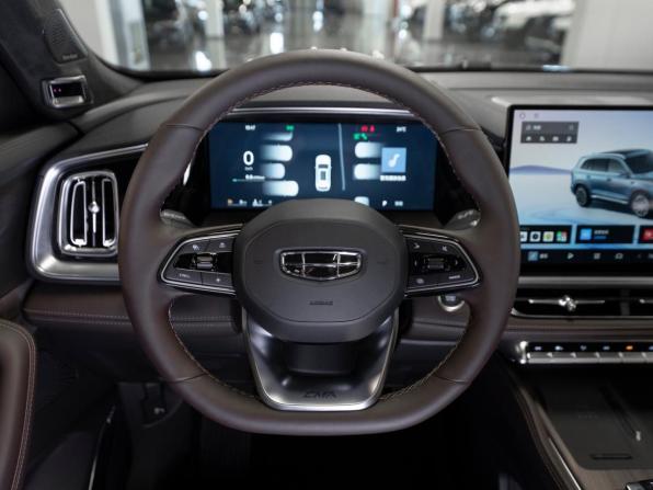 Geely Monjaro I Рестайлинг 2 с пробегом 2026 года, цена 4 250 000 рублей, 50 км, внедорожник, Автокод Объявления