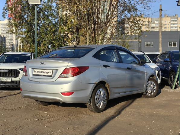 Hyundai Solaris I с пробегом 2013 года, цена 529 000 рублей, 382000 км, седан, Автокод Объявления